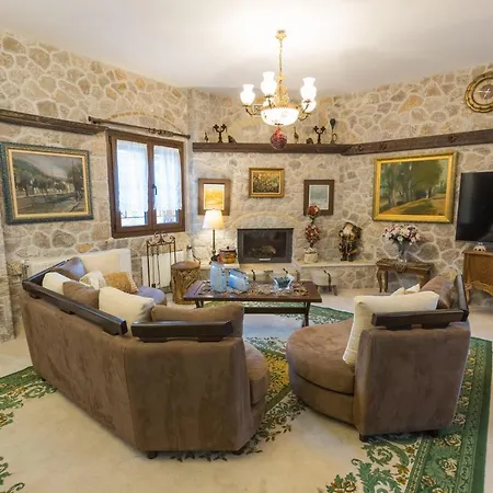Raise Luxury Mountain Villa